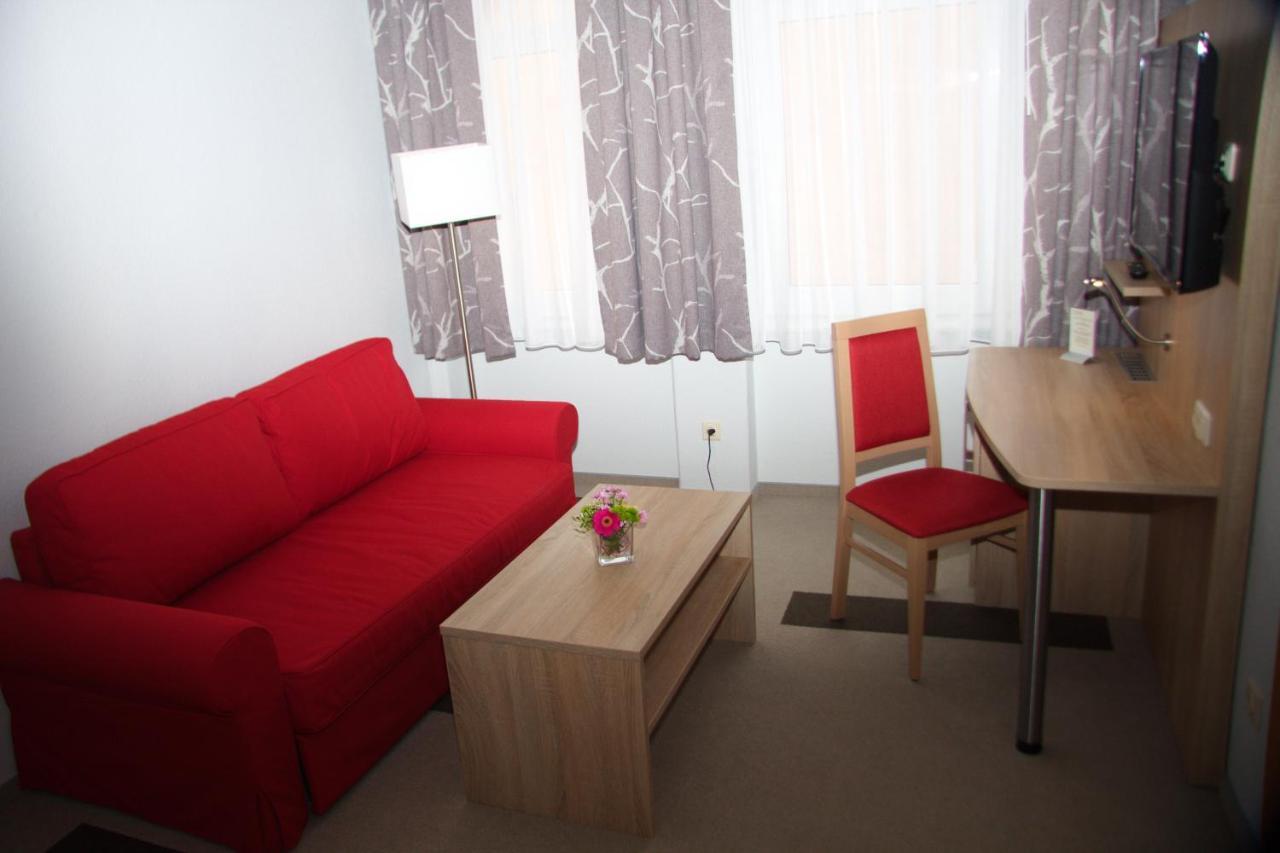 Stichwehs Hotel Am Bahnhof Elze Kültér fotó